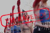 OVĚŘOVNA: Členky Femenu protestovaly v Paříži proti autoritářství, e-mail je označil za hajlující Ukrajinky
