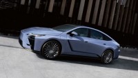 Úplne nový lexus es posúva štýl, luxus a kultivovanosť sedanu na vyššiu úroveň