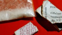 Nová droga v Česku: Celníci na Ostravsku odhalili laboratoř na klefedron