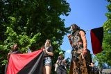 ,Fašouni prorostli do všech pater politiky.‘ Anarchisté oslavili Svátek práce tradičním průvodem