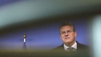 Nakúpime viac plynu alebo sóje. Šefčovič prišiel s návrhom, ako zabrániť obchodnej vojne s Trumpom
