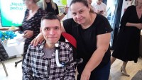 S plicním ventilátorem i sportuji, říká mladý muž. Pečující potřebují ulevit