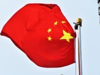 Čína zvažuje rokovania o clách so Spojenými štátmi: USA podľa Pekingu prevzali iniciatívu v snahe o dialóg