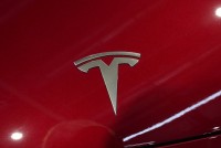 Predaj vozidiel Tesla vo Švédsku v apríli klesol o 81 percent: Prepadá sa aj inde