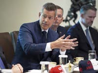 Prerušené pristávania lietadiel vo Washingtone sú neprijateľné, uviedol americký minister