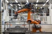 V USA nadobudli platnosť clá na dovoz niektorých automobilových dielov