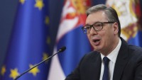 Srbský prezident Vučič pre zdravotné komplikácie prerušil návštevu USA