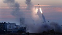 U letiště v Tel Avivu dopadla raketa. Izrael ukázal na Jemen, hrozí odvezou