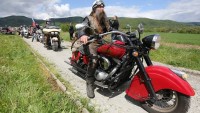 Police sleduje jízdu Nočních vlků. Ruské motorkáře do Česka nepouští