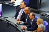 Debakl pro Merze. Němečtí poslanci ho v prvním kole nezvolili novým kancléřem, chybělo mu 6 hlasů