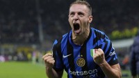 Strhující zápas zvládl lépe Inter. Po výhře 4:3 nad Barcelonou je ve finále LM