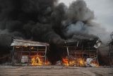 ONLINE: Perná noc pro Kyjev i Moskvu. Drony způsobily požáry, Rusko vyslalo také rakety