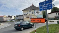 Oprava krátkého úseku I/35 způsobila chaos. Vesnice na Svitavsku ucpaly kamiony