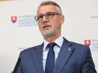 Žijeme v dobe, keď sa spochybňujú historické skutočnosti, uviedol Raši
