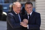 Macron a Tusk podepsali smlouvu o přátelství a posílené spolupráci. Zavázali se i k vojenské pomoci