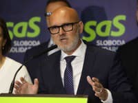 SaS vyzýva Šutaja Eštoka na ukončenie tendra na počítače: Hovorí o predraženosti