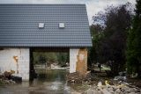 Nepřečkaly zimu. Dál přibývá demolic domů poškozených loňskými záplavami