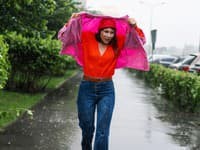 Veľká zmena: Pripravte sa na mráz, VETRISKO, sneh a lejaky! TU klesne teplota behom dvoch hodín o 8°C