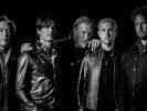 Queens Of The Stone Age vydají počátkem června živák natočený k pařížských katakombách