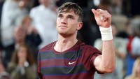 Draper beats Monfils in thriller to reach French Open third round