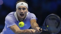 Obsadenie finále v Stuttgarte je známe. Zverev vyzve v boji o titul Američana