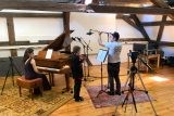 ZUŠ v Horním Slavkově získala mobilní studio pro nahrávání hudby, tance i divadla