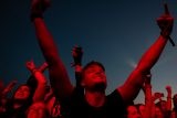 Linkin Park s novou zpěvačkou vystoupili na Rock for People. Nejdražší kapela v historii se vyplatila