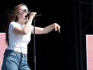 NAžIVO: Skvělá Sigrid změnila Rock for People na Pop for People, kontroverzní ZillaKami pohořel