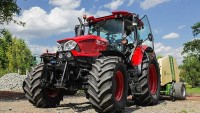 Konec chaosu. Rychlé traktory už nebudou smět řídit sedmnáctiletí