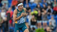 Duplantis podvanácté překonal světový rekord, ve Stockholmu skočil 628 cm