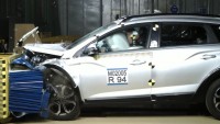 Nová nejlevnější Lada prošla crash testem. 84 interních zkoušek skončilo na jedničku, toto byl ten 85.