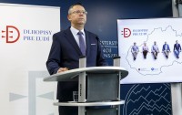 Slovensko zvláda financovanie dlhu, no rastúce úroky a horší rating zvyšujú náklady