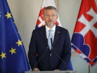 Prezident vyzval Šutaja Eštoka na prehodnotenie zmeny petičného práva