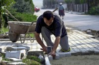 Opatrovatelia prídu o možnosť neobmedzene pracovať popri príspevku: NR SR odmietla zmenu zákona