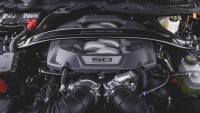 Ford říká, že lidem už na motorech aut nezáleží, touhy s nimi spojené prý odezněly do nenávratna