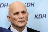 Kritická situace, kterou jsem ještě nezažil, říká Mikloško. Hlasovat bude proti Ficově novele ústavy