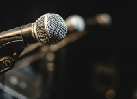 ČT a ČRo věří nejvíce lidí, následuje CNN Prima News