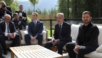 ONLINE: Merz nesúhlasí s Trumpom, že Rusko nemali vyhodiť z G8: Pre Putina pri tomto stole nie je miesto