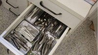 V Havlíčkově Brodě ordinovali falešní zubaři. Rodina si přišla na miliony