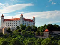 Bratislavské mestské zastupiteľstvo nesúhlasí so zrušením 17. novembra ako dňa voľna
