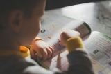 V Česku ubývá žáků, kteří se učí nazpaměť. Každý třetí se do školy připravuje s pomocí AI