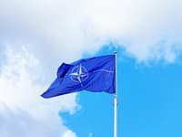 NATO skrátilo summit lídrov, aby sa vyhlo predčasnému odchodu Trumpa