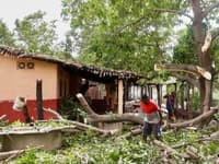 Hurikán Erick pred príchodom na mexické pobrežie o úroveň zoslabol: Škody sú však obrovské!