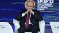 Putin: Rusko sa musí vyhnúť riziku recesie alebo stagnácie