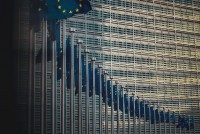 Dôvera spotrebiteľov v eurozóne aj EÚ v júni 2025 klesla hlbšie pod priemer