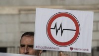 Britskí poslanci schválili eutanáziu pre ľudí s nevyliečiteľnou chorobou