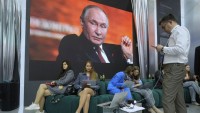 ONLINE: Putin odmietol, že vojna 'zabíja' ruskú ekonomiku