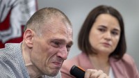 Cichanovski: Trump má moc jedným slovom oslobodiť všetkých politických väzňov v Bielorusku