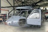 Dva vrtulníky Black Hawk jsou připraveny na letní požáry, jeden z nich čeká na zásah na Přerovsku