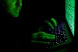 Ve firmě napojené na stát pracoval muž, který předtím v armádě kradl data o bezpečnosti Česka